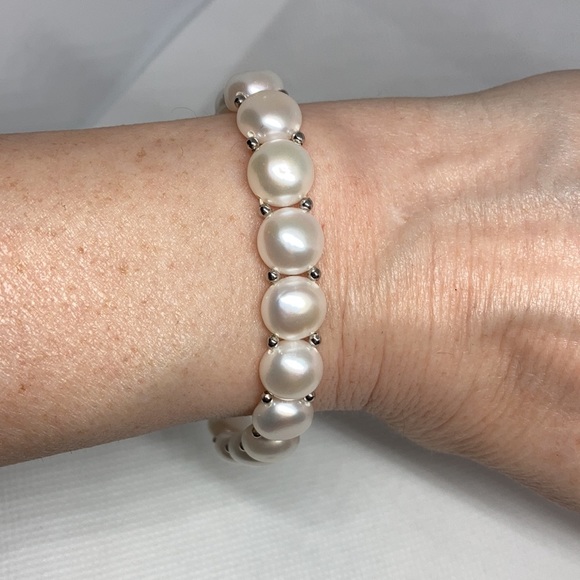 NWT Genuine Freshwater Pearl stretchable bracelet J70 - Picture 4 of 9